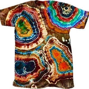 Geode Tie-Dye Shirt: Hand-Dyed Unisex Tee - Earthy Crystal Design