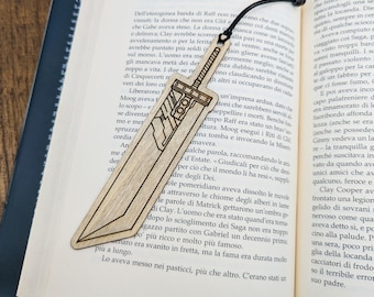Segnalibro in legno ispirato alla Buster Sword di Cloud Strife da Final Fantasy VII – Idea regalo per gamer e fan dei JRPG