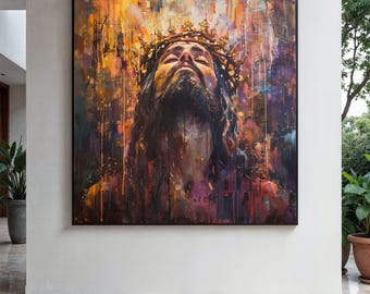 Könnte beinhalten: Großformatiges, gerahmtes Gemälde, das einen Mann mit Krone zeigt, der nach oben blickt. Das Kunstwerk verwendet eine lebendige Farbpalette aus Gold, Orange, Lila und Rot. Das Gemälde hängt an einer weißen Wand.