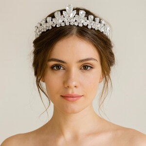 Aurora Crystal Tiara – Silver Rhinestone Bridal Crown – Minimalist Handmade Wedding Tiara with Clear Crystals