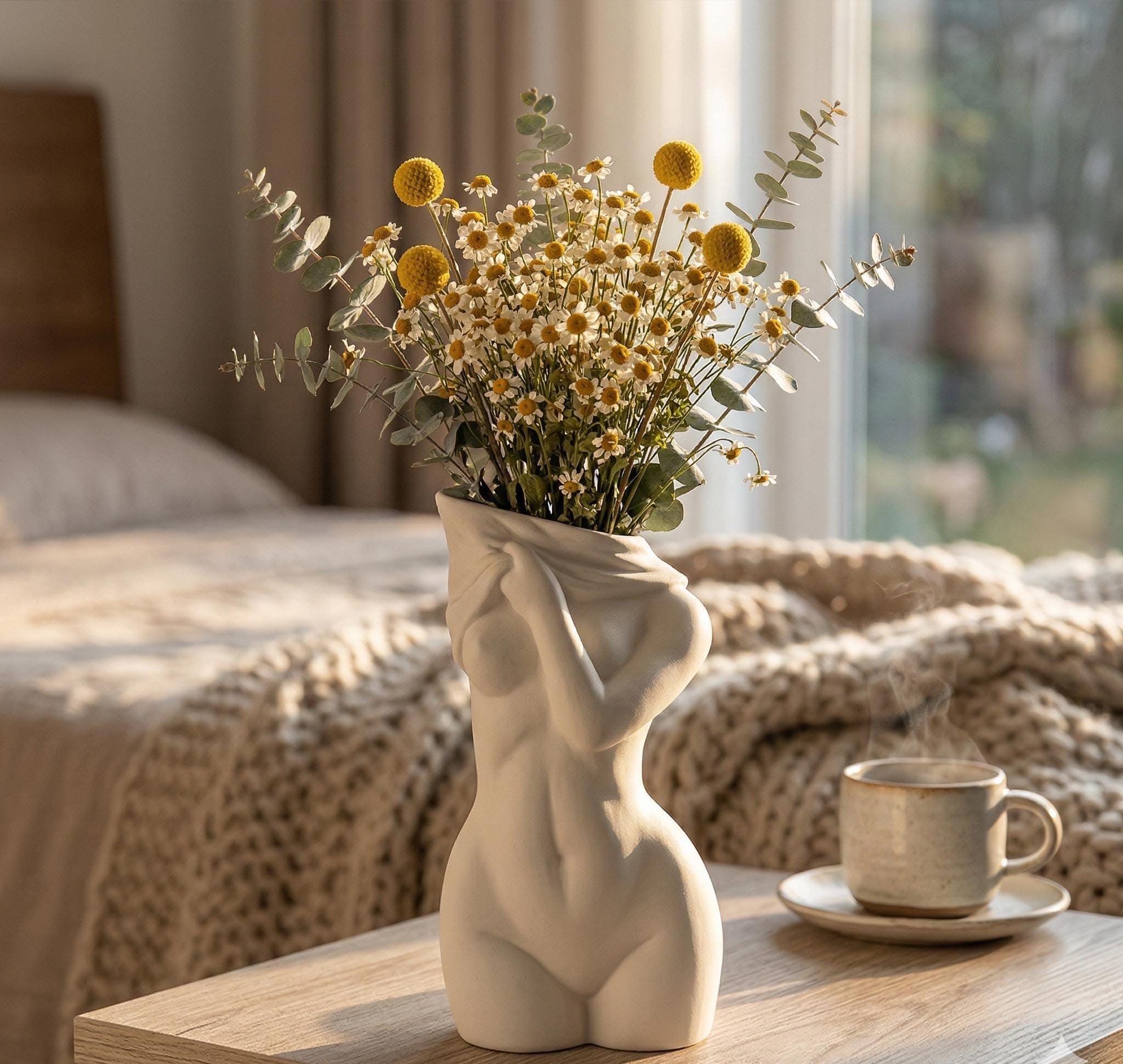 Vaso In Ceramica A Forma Di Busto Femminile - Statua Decorativa Con Finitura Opaca, 16 Cm, Oro - Porta Fiori O Oggetto D'Arte Per Casa