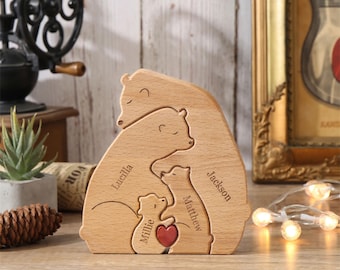 パーソナライズされた木製クマのファミリーパズル、抱きしめるクマのファミリーネームパズル、2～8のファミリーネームギフト、お母さんへのギフト、新しいお父さんへのギフト、記念日のギフト。