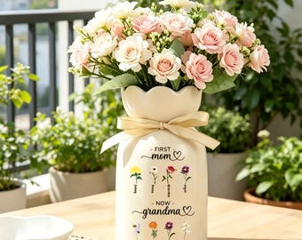 Custom First Mom Now Grandma Ceramic Flower Vas,Birth Month Flower Vase with Grandkids Name,Gift for Mom Nana Mothers Day Gift