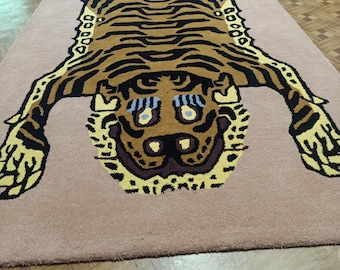 Hand Tufted Wool Tiger Rug, Modern Animal Area Carpet, Indian Handmade Statement Piece.