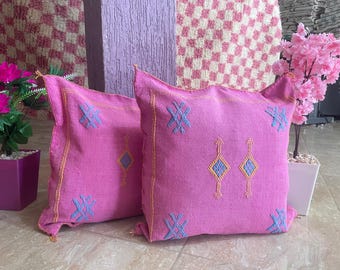2ps Berber Sabra Cushion – Handmade Moroccan Cactus Silk Lumbar Pillow