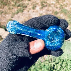 RTS cobalt blue color changing glass handpipe for tobacco
