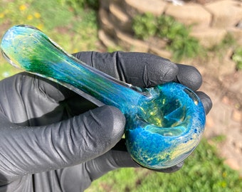 Exp green and blue color changing glass tobacco handpipe