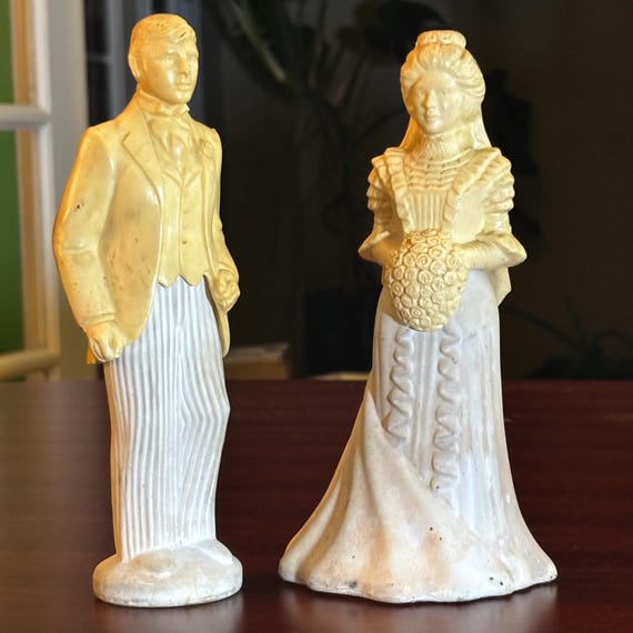 Avon Bride & Groom Vintage Perfume Bottles – Wedding Keepsake Collectibles (c. 1970s–1980s)