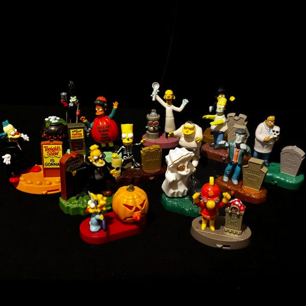 2001 Burger King Simpsons Treehouse of Horror Figures – Buyer’s Choice (with Bases)