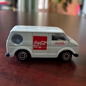 Vintage 1988 Hartoy Coca-Cola Van – Die-Cast Display Model – Loose, Excellent Condition