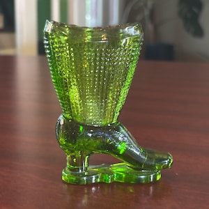Vintage L.E. Smith Green Glass Boot: Toothpick Match Holder