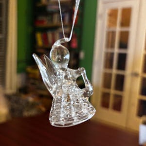 Glass Guardian Angel – 2&quot; Rearview Mirror Ornament – Clear Textured Glass with Silver Ribbon