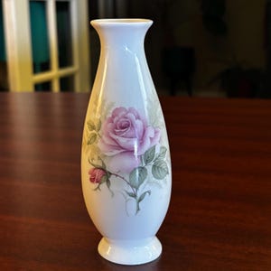 Vintage Hand-Painted Porcelain Vase – Pink Roses Floral Design (5.75&quot;)