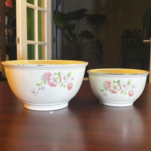 Vintage Geblümte Keramik Rührschüsseln: Kitchen Craft Oven Serve USA, 1940s-50s