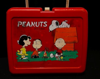 Vintage 1970s Peanuts Lunch Box: THERMOS Brand, Charlie Brown