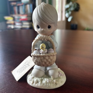 Precious Moments “Wishing You a Basket of Blessings” – 1987 Figurine with Original Tag | #109924 | 6" Tall