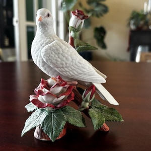 Lenox Christmas Dove Figurine: 1996 Porcelain Holiday Decor
