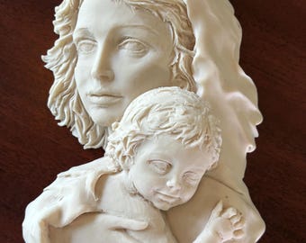 Vintage Resin Madonna and Child Wall Bust – Signed Giorgini – Made in Italy – 10&quot;x6&quot; – 1960s-1980s Religious Decor