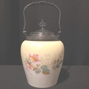 Viktorianisches Keksglas – AJ Hall / Mt. Washington Custard Glass – Van Bergh Silver Quadruple Plate