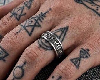 Veni Vidi Vici Band Ring in Silver – Latin Quote Jewelry for Men and Women