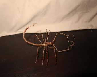 Escultura de escorpión de alambre de cobre - Arte de insectos de metal articulado hecho a mano