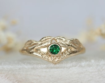 Willow leaf gold emerald ring