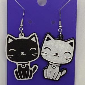 Hand Painted Kitty Cat Earrings, Japanese Kitty Earrings, Dangle Cat Earrings