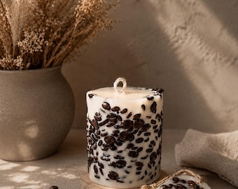 Candela a colonna in soia con veri chicchi di caffè – Design botanico senza barattolo, profumo di caffè