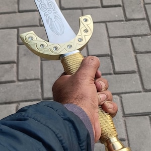Réplica artesanal da espada do filme Fúria de Titãs: Espada Templária Divina - Adereço decorativo em metal