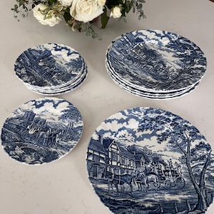 Platos de cena vintage Myott Staffordshire Royal Mail en azul y blanco, auténticos platos antiguos de cerámica del siglo XX.