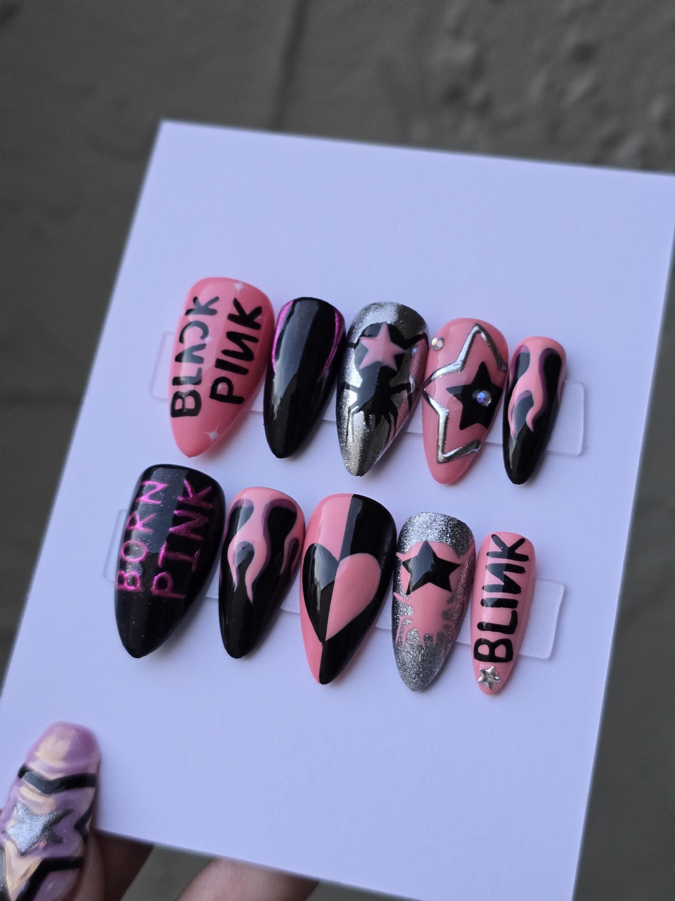 Black Pink Press on Nails - World tour!     Short Stiletto | Black and pink nail polishes with and handmade drawings