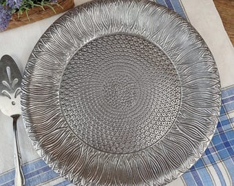 Vintage Wilton Armetale Sunflower Tray | 14 Inch Round Platter | Cottagecore Metal Serving Plate | Farmhouse Summer Outdoor Entertaining