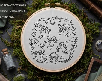 Padrão de Bordado Círculo de Fadas | Desenho de Ponto à Mão Encantador com Fadas e Cogumelos