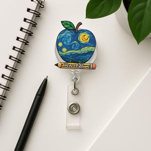 Bobine d'insigne d'enseignant Nuit étoilée - Porte-carte d'identité Apple personnalisé avec nom et crayon, enrouleur de badges inspiré de l'art, cadeau à clip pour éducateurs, cadeau d'enseignant