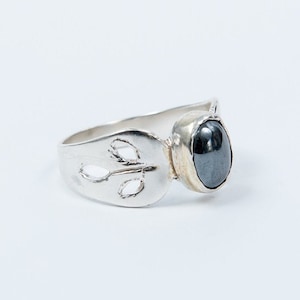 Sterling silver black hematite ring, Natural Hematite Gemstone Ring, handmade hematite ring for women, 925 silver ring with black gemstone