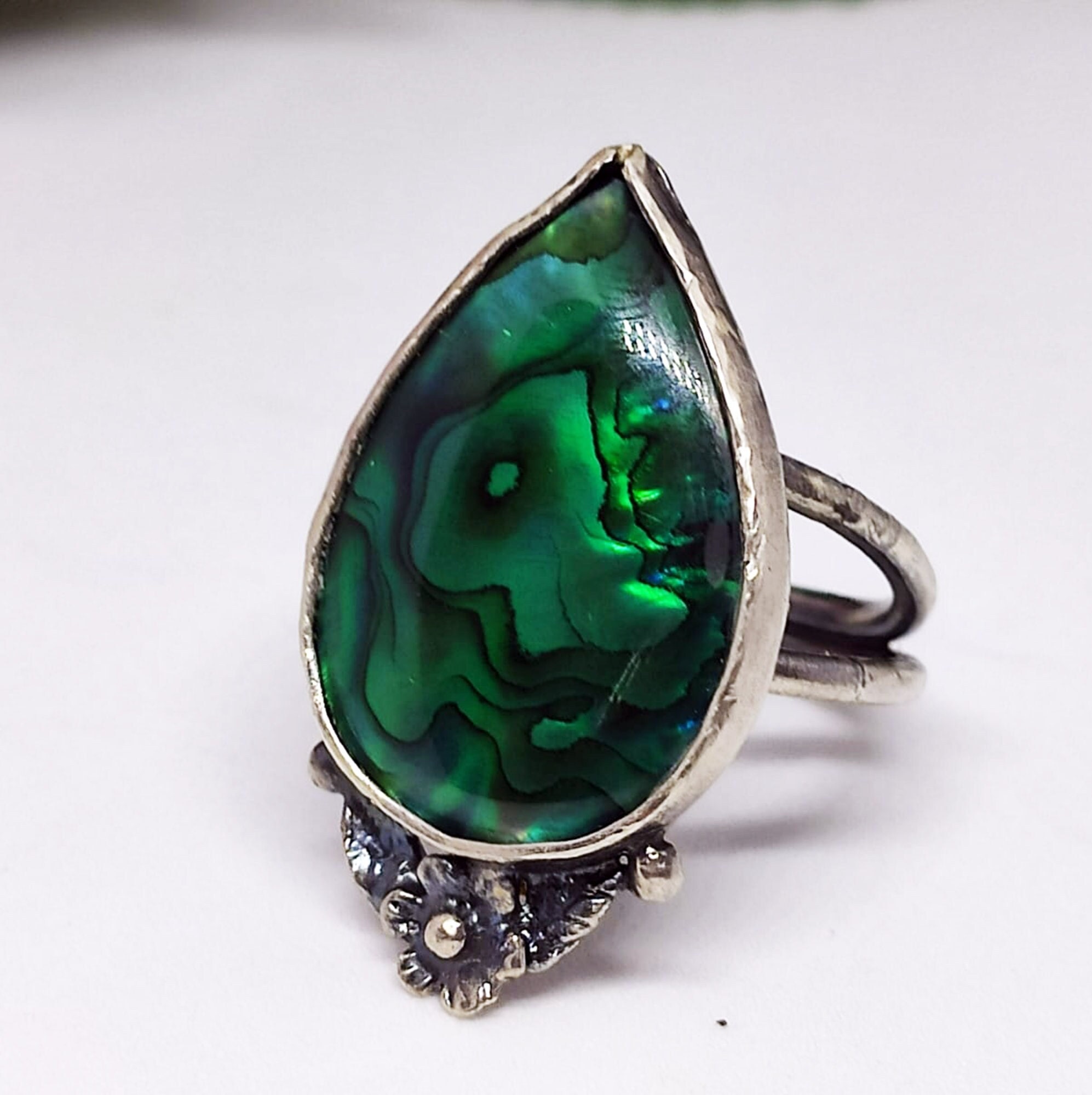 Ocean Dream: handgemaakte abaloneschelpring uit Israël, grote abalonering, blauwe ring, blauwe statementring, grote ring, statementring