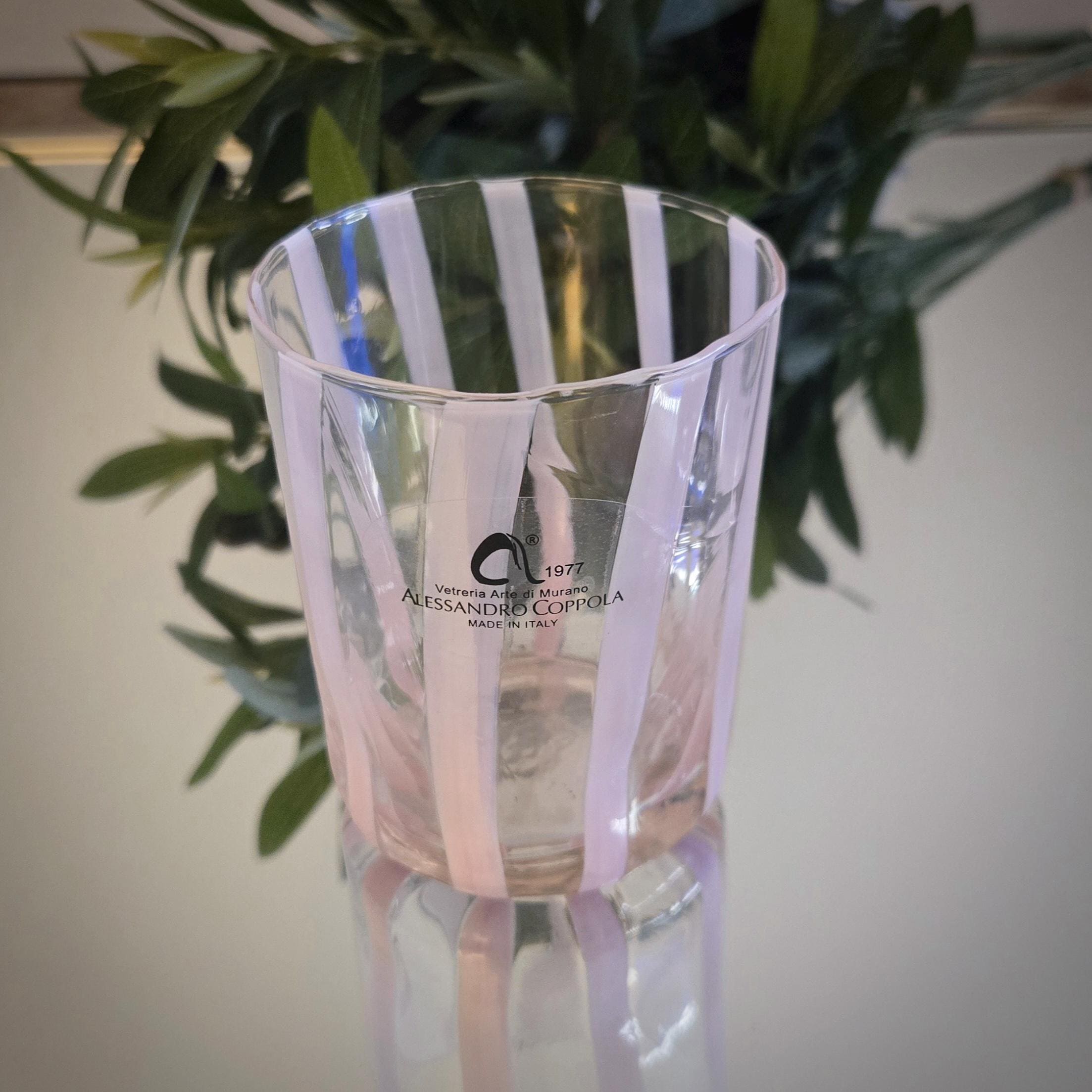【2個】Kisses All Around Murano Glass リップ 伊勢半公式通販】キス リップアローX［限定］ | 商品情報 | 伊勢