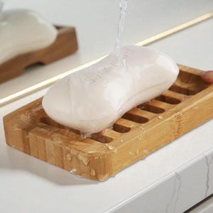Natural Bamboo Soap Dish with Drainage – Wooden Slatted Bar Soap Holder for Bathroom Sink, Shower, or Kitchen Counter