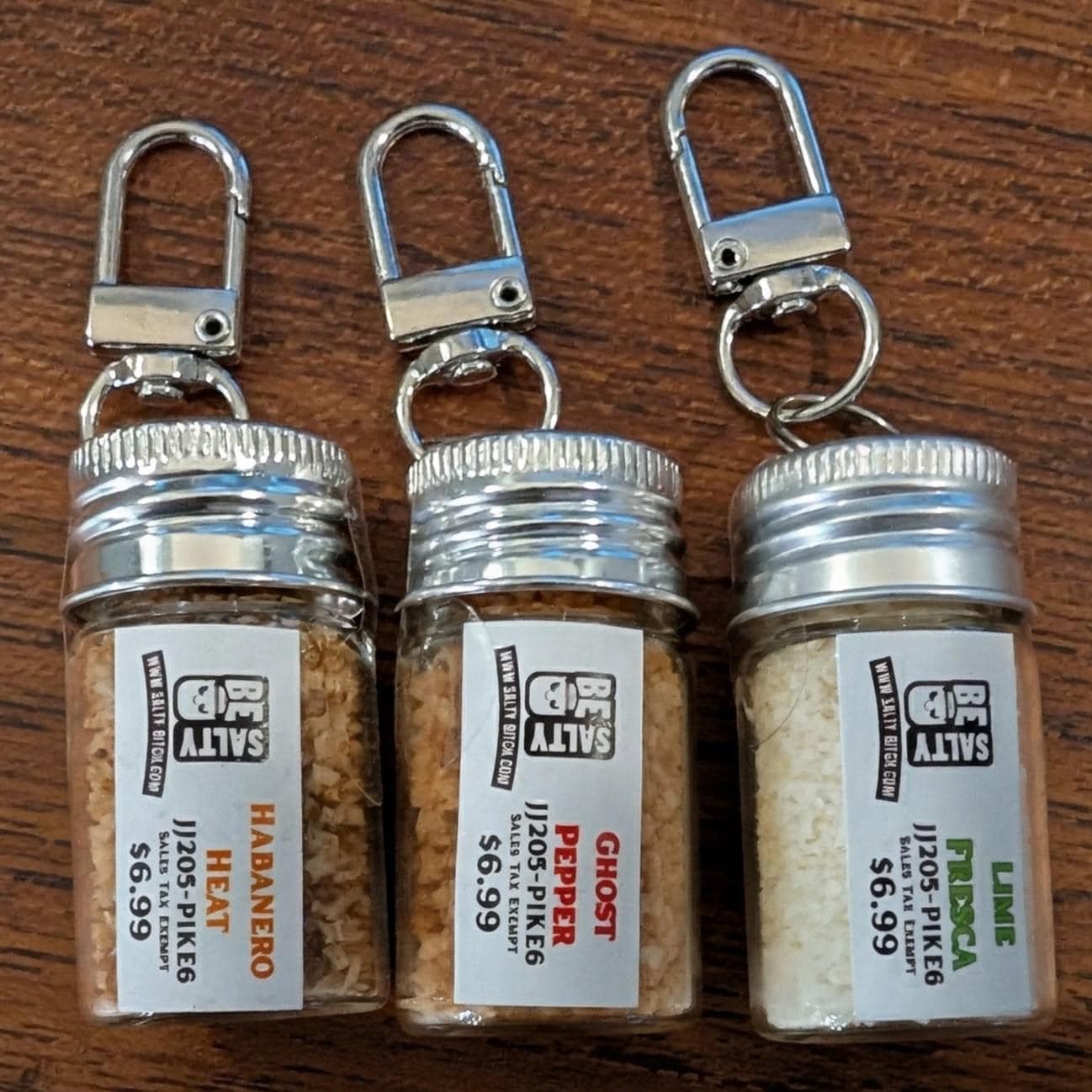 Salt and pepper keychain