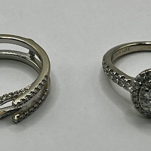 Vera Wang White Gold (14kt) Engagement Ring Set