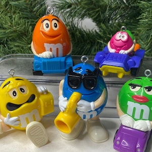 M & M Christmas Ornaments Candy Cake Toppers Set of 5