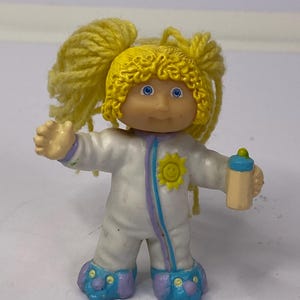 Décoration pour gâteau miniature en PVC pour enfants, écusson chou, 3,5 po. de haut