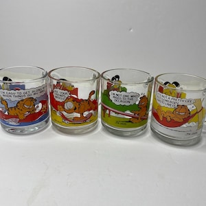 Garfield Glass Mugs Set of 4 McDonalds 3.5&quot; Tall, 3&quot; Diameter 1978 United Feature Syndicate