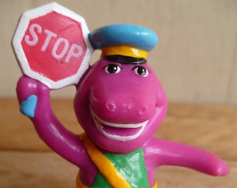 Barney "Stop" Skolövergångsskydd Tårtdekoration PVC Svår att hitta 6,5 cm hög 1993