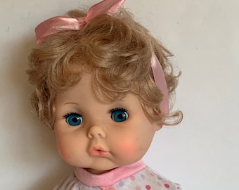 Sleepy Eye Doll Drinks and Wets 12" hoog 1971 Eegee