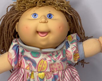 Cabbage Patch Kids Hasbro First Edition Brown Hair Blue Eyes 13" Tall 1990 Stuffed Toy Doll