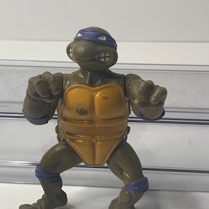 Teenage Mutant Ninja Turtles Action Figure Donatello 4.5&quot; Tall 1988 Rubs