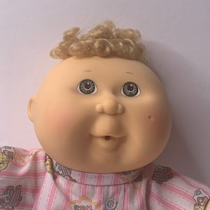 Cabbage Patch Kids Cry So Real Preemie Doll Hasbro 14" Tall 1992 Stuffed Toy Doll