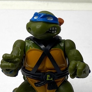 Teenage Mutant Ninja Turtle Leonardo Action Figure 4.5&quot; Tall 1988