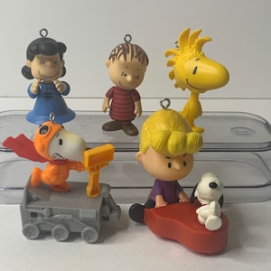 Snoopy Charlie Brown Lucy McDonalds Ornaments Set of 5